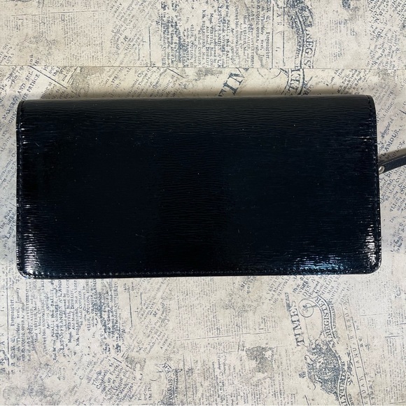 Kate spade New York black patent leather bifold wallet - Picture 3 of 13